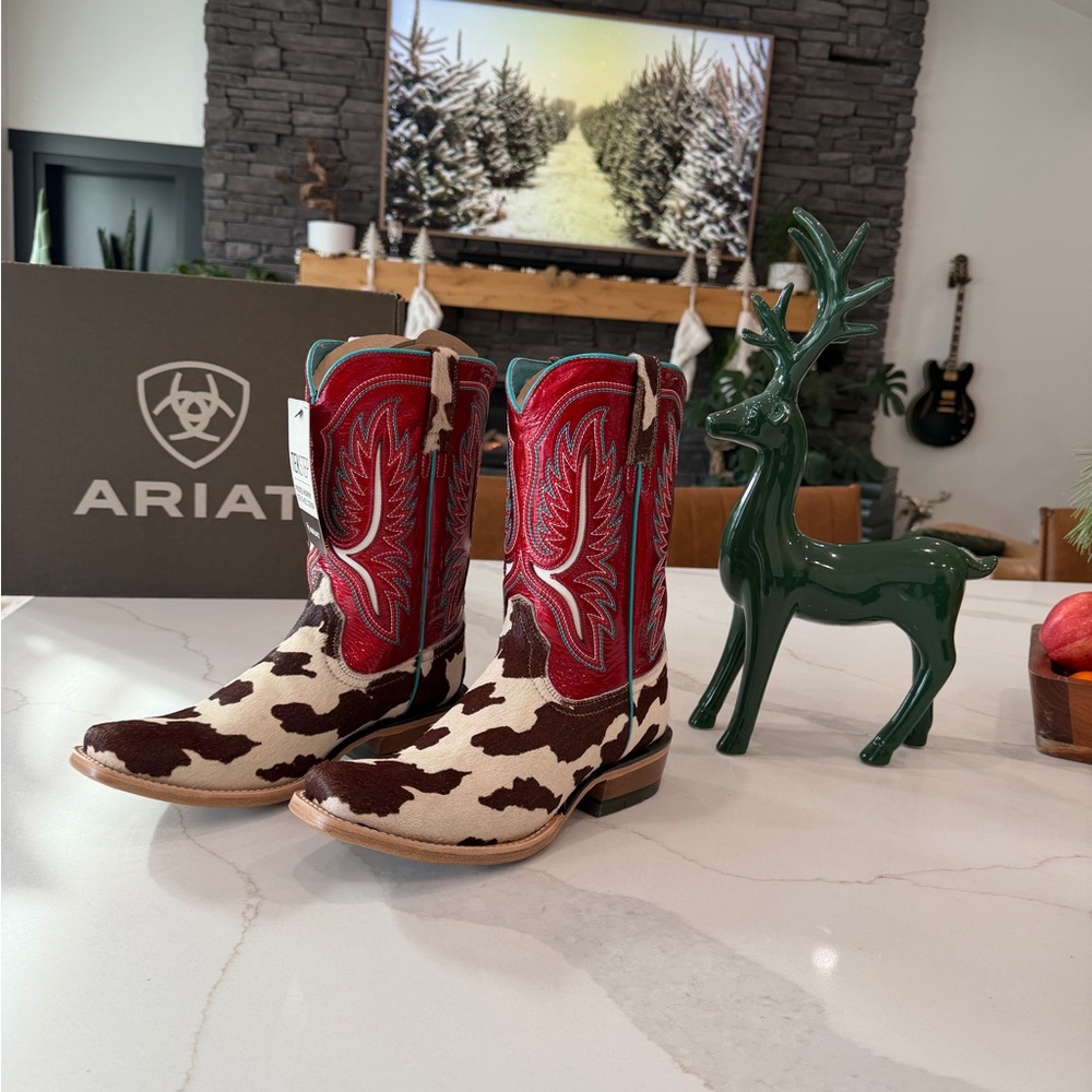Ariat Brown and White Cowhide Leather Heeled Boots with Turquoise Lining - Picture 5 of 14